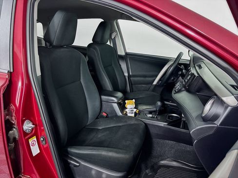 Used 2018 Toyota RAV4 LE w/ All Weather Liner Package FWD image 25