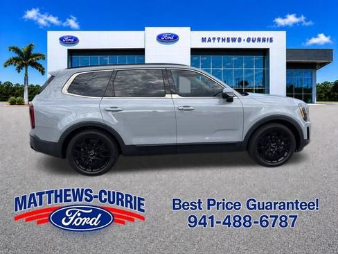 Used 2022 Kia Telluride EX w/ EX Premium Package AWD/4WD image 3