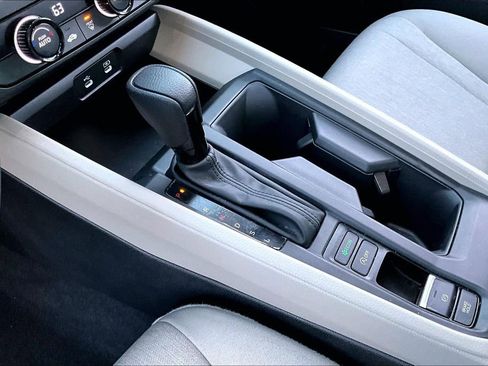 Used 2025 Honda Accord LX image 15