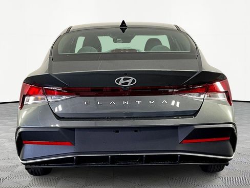 New 2026 Hyundai Elantra SE w/ Cargo Package FWD image 5