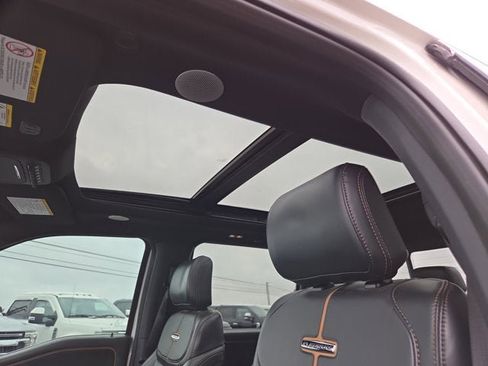 Used 2024 Ford F350 Platinum w/ Tremor Off-Road Package image 9