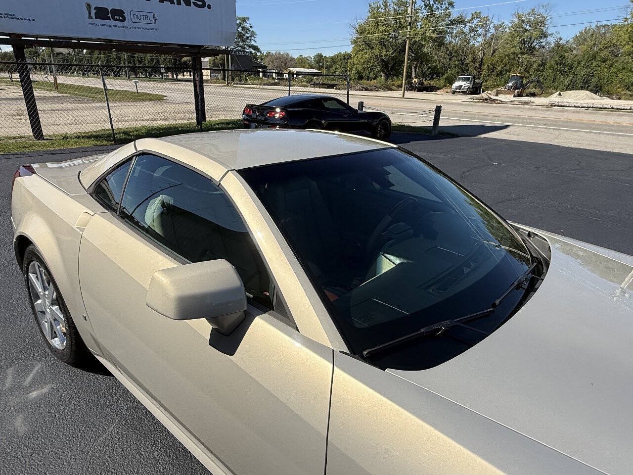 Used 2006 Cadillac XLR RWD image 87