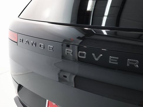 Used 2024 Land Rover Range Rover Sport image 63