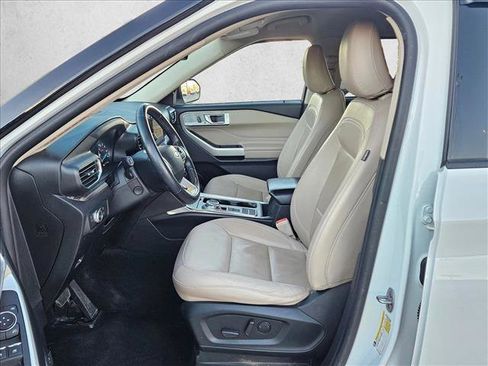 Used 2022 Ford Explorer Limited w/ Equipment Group 301A image 16