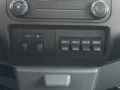 Used 2015 Ford F250 XL w/ Power Equipment Group image 19