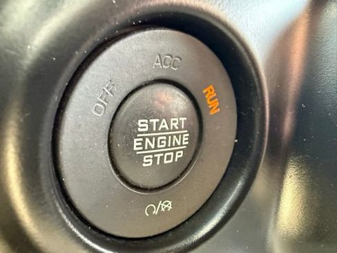 Used 2021 Jeep Gladiator Overland image 22