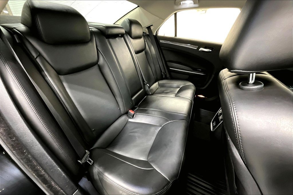 Used 2021 Chrysler 300 Touring L RWD image 32