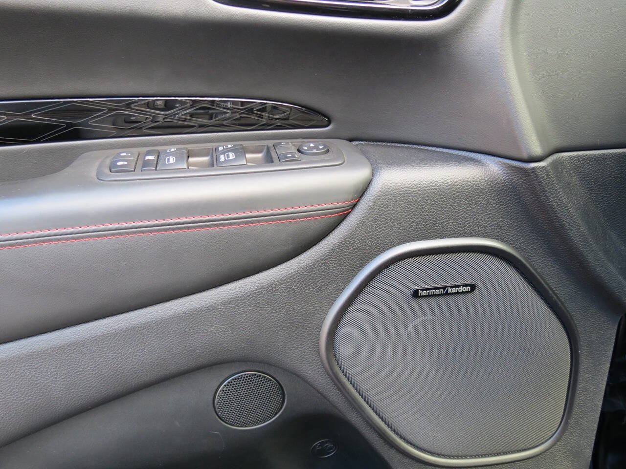 Used 2025 Dodge Durango GT AWD/4WD image 11