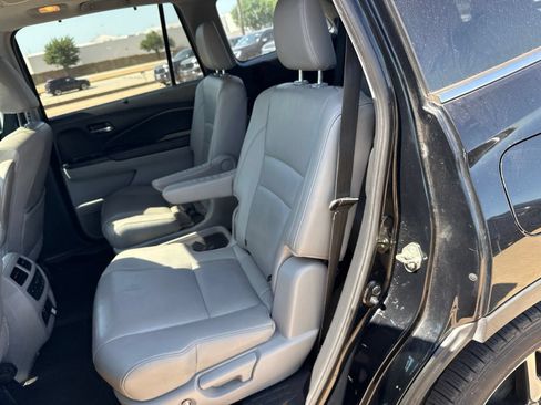 Used 2019 Honda Pilot Elite image 11
