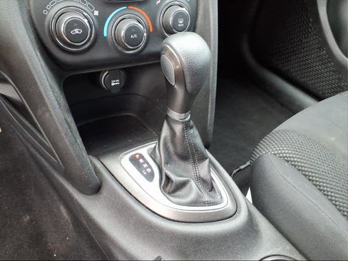 Used 2016 Dodge Dart SE w/ Convenience Group image 15