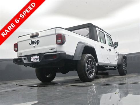 Used 2020 Jeep Gladiator Sport w/ Trailer Tow Package image 38