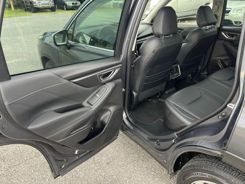 Used 2023 Subaru Forester Touring AWD/4WD image 13
