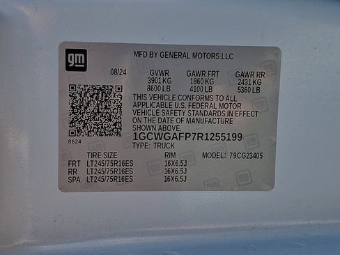 Used 2024 Chevrolet Express 2500 w/ Driver Convenience Package RWD image 27