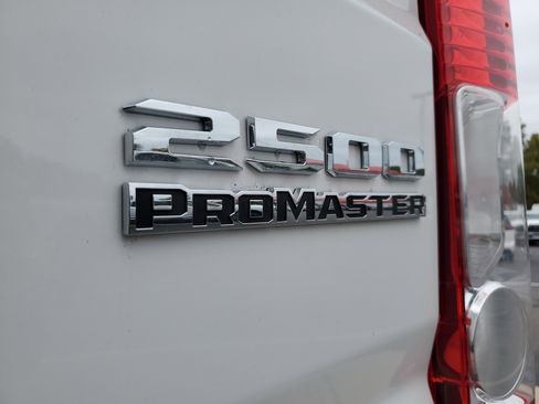 Used 2025 RAM ProMaster 2500 w/ Storage Group image 24