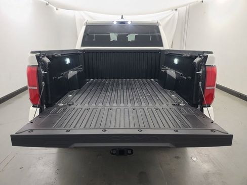 Used 2025 Toyota Tacoma TRD Off-Road image 20