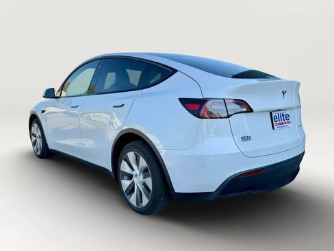 Used 2021 Tesla Model Y Long Range AWD/4WD image 5