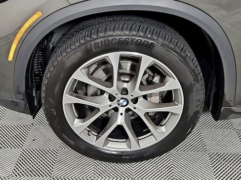 Used 2022 BMW X5 sDrive40i w/ Executive Package image 8