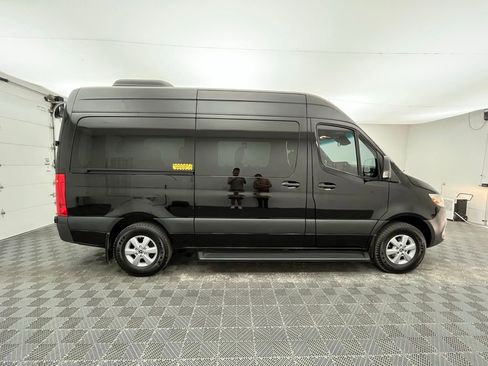 Used 2019 Mercedes-Benz Sprinter 2500 image 7