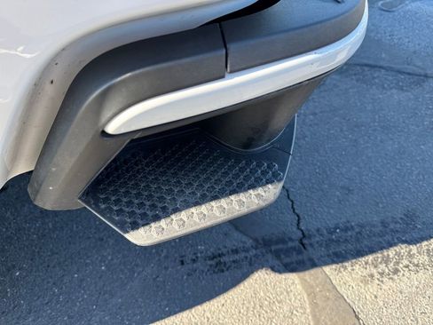 Used 2025 Chevrolet Colorado LT w/ LT Convenience Package image 27