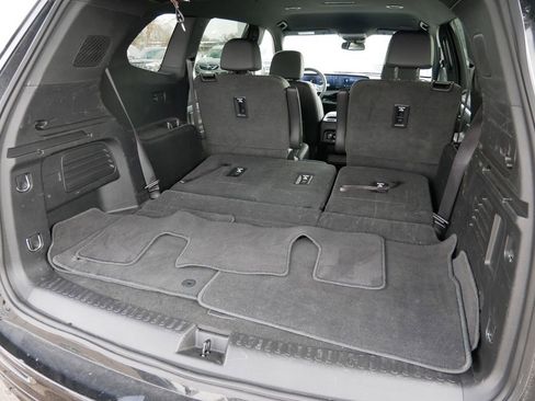 Used 2025 Buick Enclave Sport Touring image 10