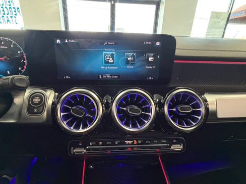 Used 2022 Mercedes-Benz GLB 250 GLB 250 SUV image 50