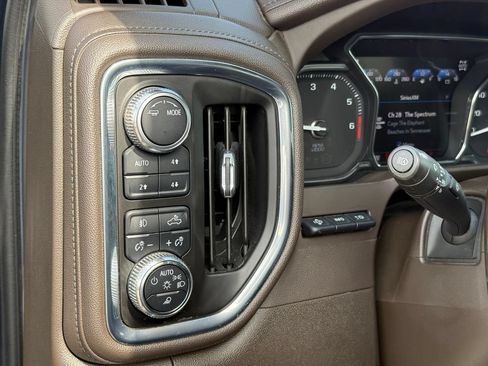 Used 2022 GMC Sierra 1500 Denali w/ Denali Reserve Package AWD/4WD image 22