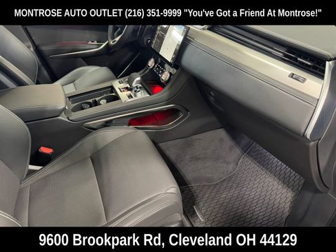 Used 2024 Jaguar F-PACE R-Dynamic S image 48