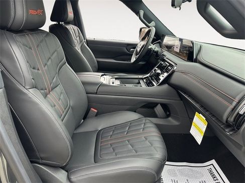 New 2025 Nissan Armada PRO-4X image 15