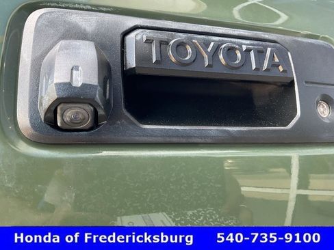 Used 2022 Toyota Tacoma SR5 w/ Trail Edition image 6