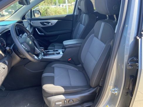Used 2025 Chevrolet Blazer LT FWD image 19