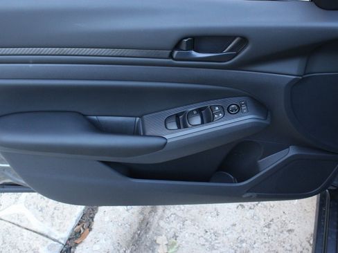 New 2025 Nissan Altima 2.5 S image 12