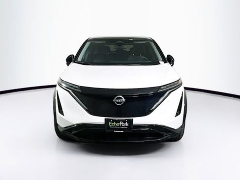 Used 2023 Nissan Ariya VENTURE+ image 2