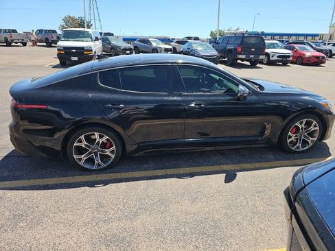 Used 2018 Kia Stinger GT1 AWD/4WD image 2