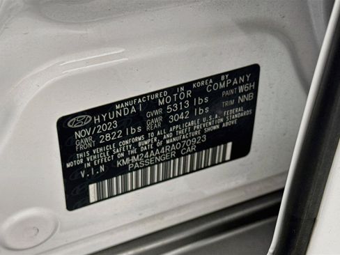 Used 2024 Hyundai Ioniq 6 SE RWD image 12