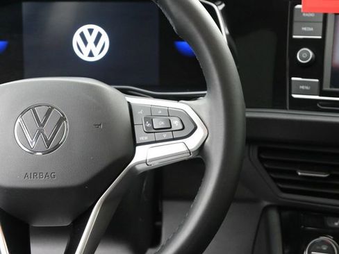 Used 2022 Volkswagen Jetta SE image 30