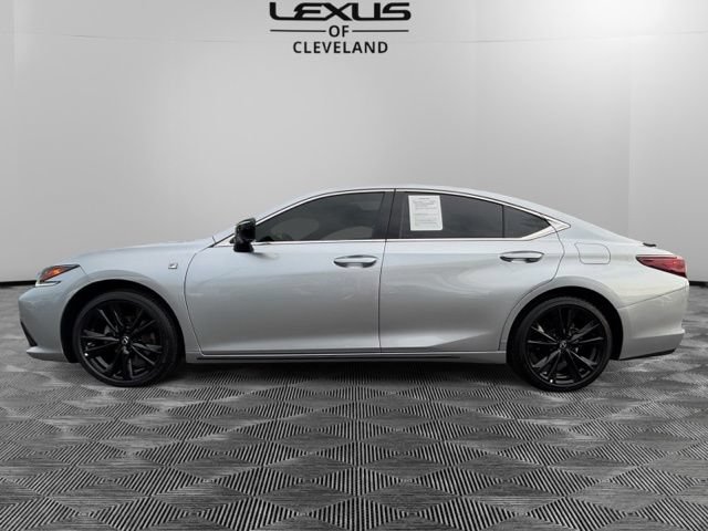 Used 2025 Lexus ES 350 F Sport w/ Accessory Package (Z2) FWD image 3