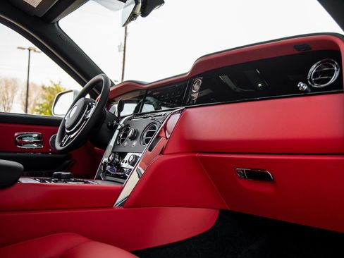 New 2026 Rolls-Royce Cullinan image 49