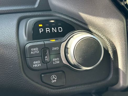 Used 2025 RAM 1500 Big Horn AWD/4WD image 31