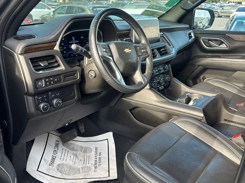 Used 2023 Chevrolet Suburban Premier AWD/4WD image 2