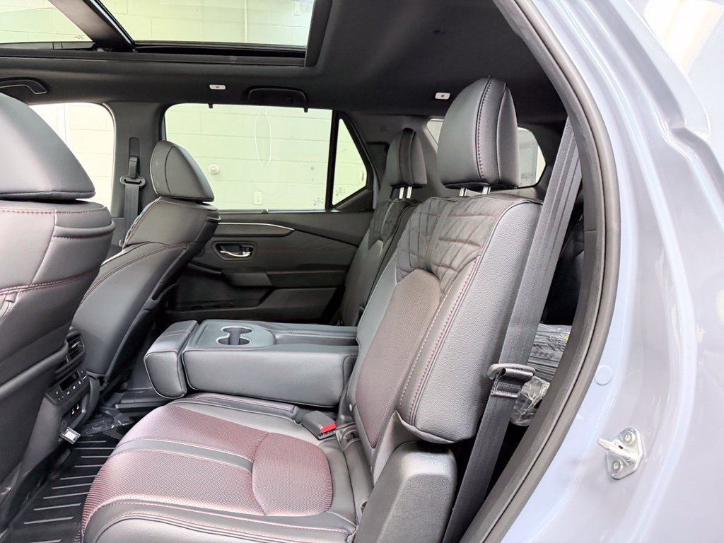 New 2026 Honda Pilot Black Edition image 25
