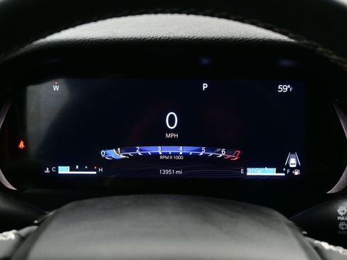 Used 2024 Jeep Grand Cherokee Altitude image 25