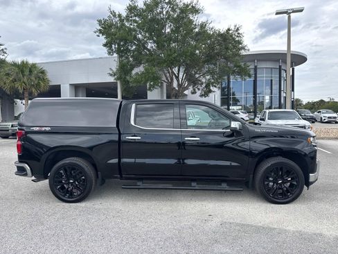 Used 2021 Chevrolet Silverado 1500 LTZ AWD/4WD image 2