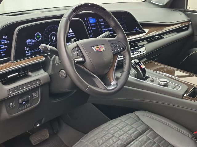 Certified 2023 Cadillac Escalade Sport Platinum w/ LPO, ONYX Package AWD/4WD image 9