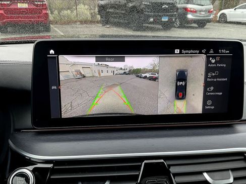 Used 2023 BMW M550i xDrive w/ Dynamic Handling Package image 27