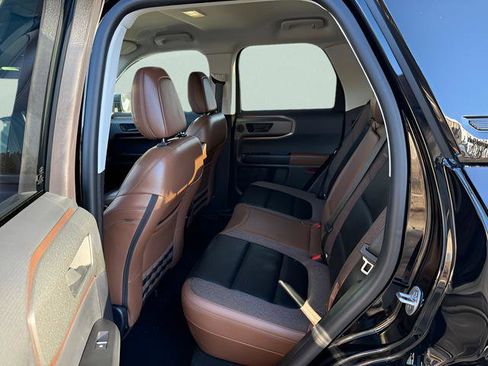 Used 2025 Ford Bronco Sport Outer Banks w/ Outer Banks Tech Package+ AWD/4WD image 5