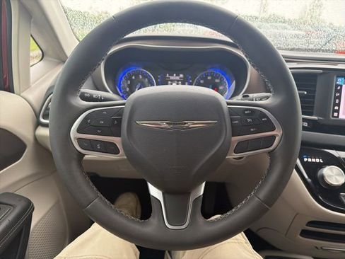 Used 2023 Chrysler Voyager LX FWD image 41