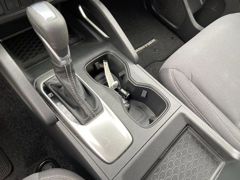 Used 2024 Nissan Frontier SV image 38