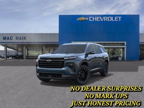New 2026 Chevrolet Traverse LT w/ Midnight/Sport Edition FWD image 8