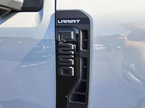 Used 2025 Ford F250 Lariat w/ Lariat Ultimate Package image 17