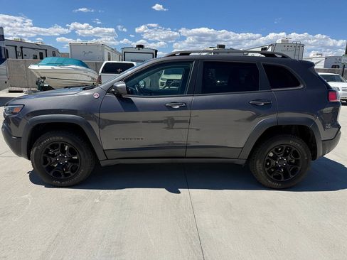 Used 2021 Jeep Cherokee Trailhawk w/ Technology Group AWD/4WD image 6